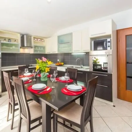 Vila Holiday House Marija Primorski Dolac